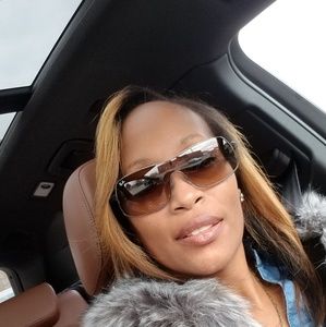 Meet your Posher, Camilla